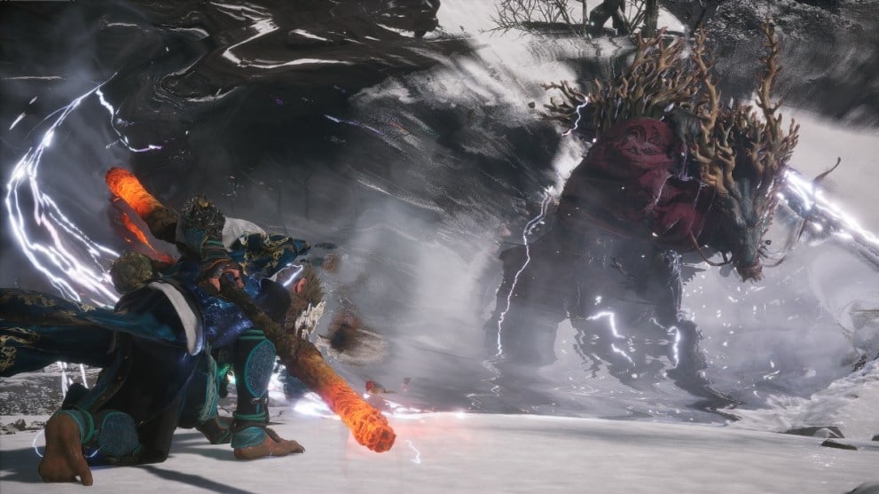 Black Myth Wukong facing cyan loong boss