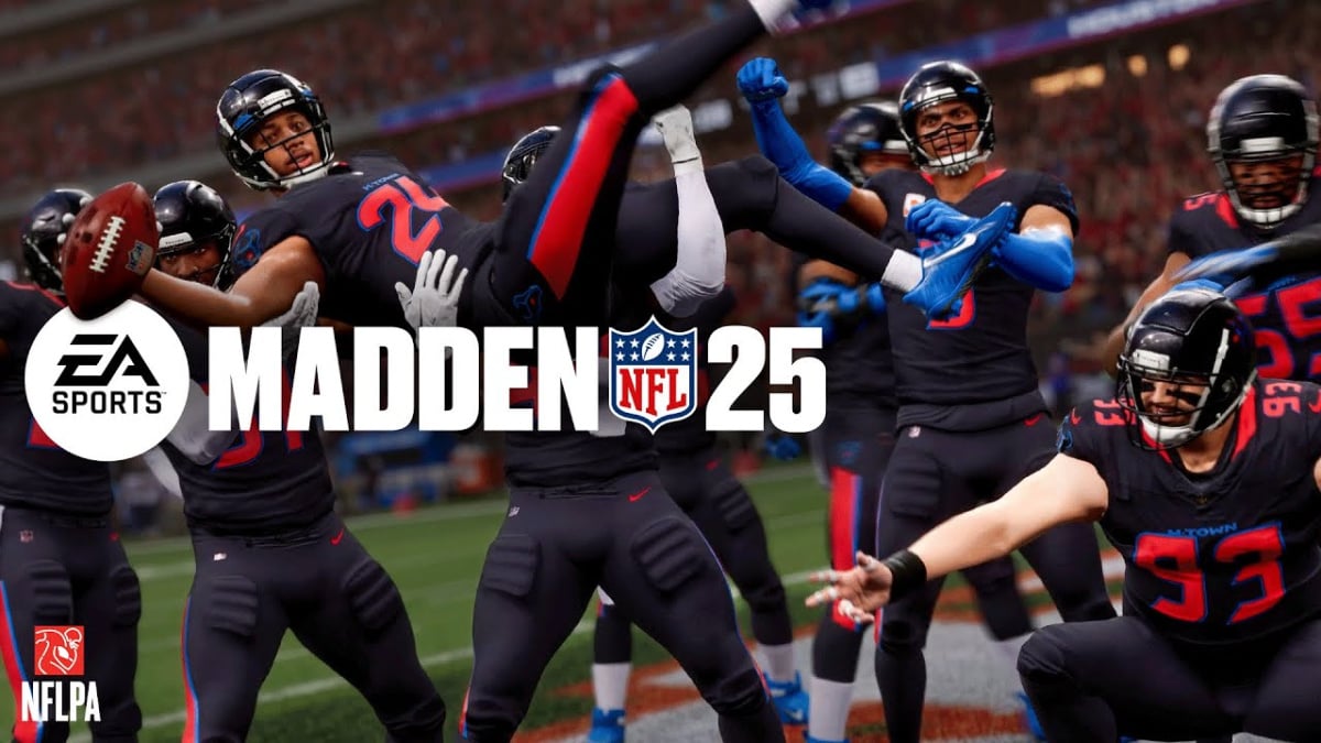 Players Lifting Player With Ball in Madden 25